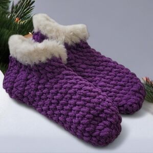 🎁 Handmade Chunky Knit Crocheted Slippers Sz  8.5 - 9